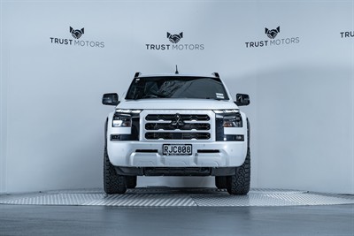 2024 Mitsubishi Triton - Thumbnail
