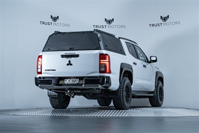 2024 Mitsubishi Triton - Thumbnail