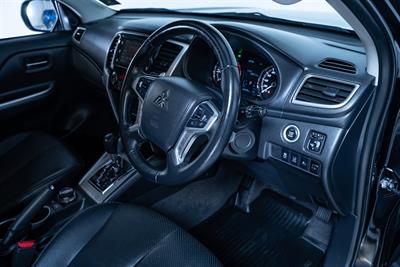 2021 Mitsubishi Triton - Thumbnail