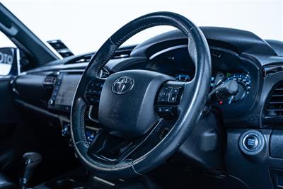 2024 Toyota Hilux - Thumbnail