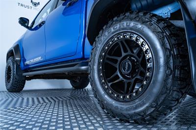 2024 Toyota Hilux - Thumbnail